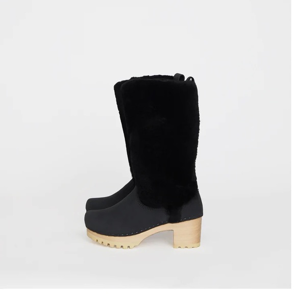 No.6 Alpha Shearling Clog Boot on Mid Tread in Midnight on White Base - Picture 3 of 3